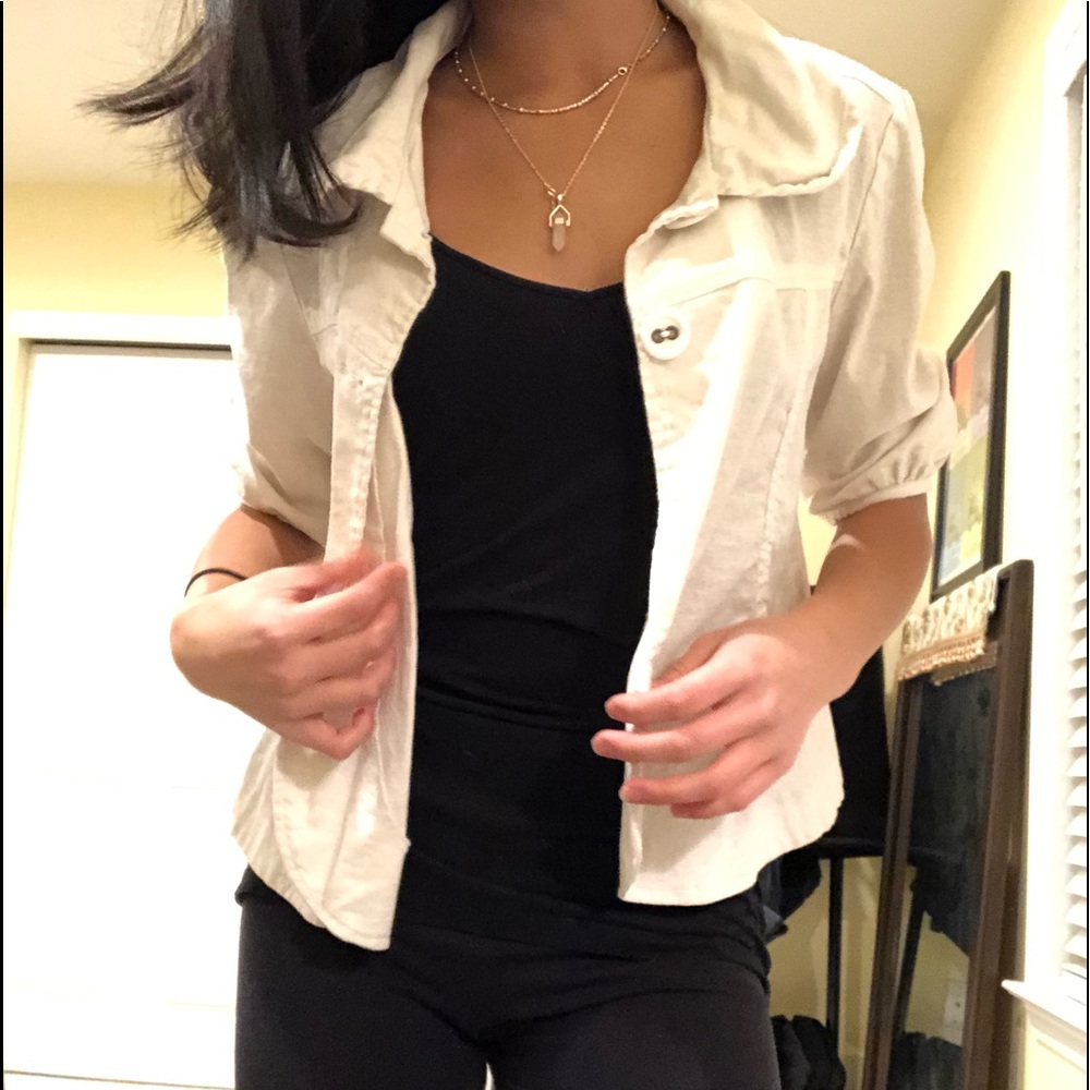 Cream cropped collared-jacket